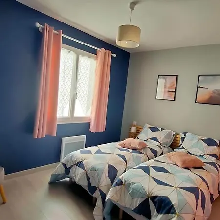 Villa *